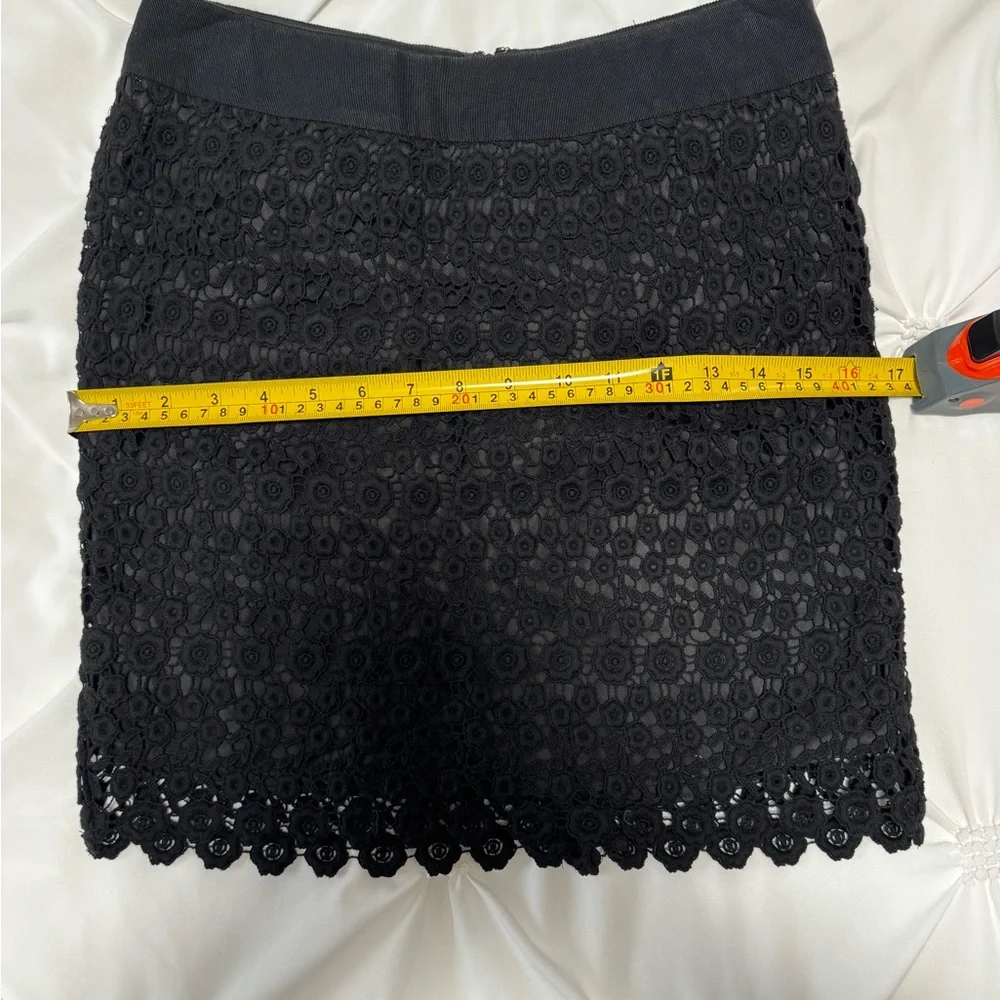 Reiss Black Floral Lace Mini Skirt - Picture 2 of 4